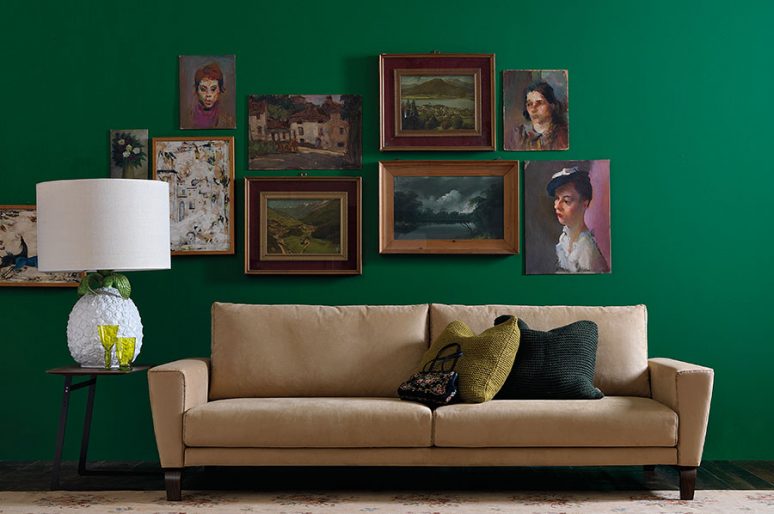 Decorare le pareti del soggiorno con foto e quadri: 10 idee a cui ispirarsi.